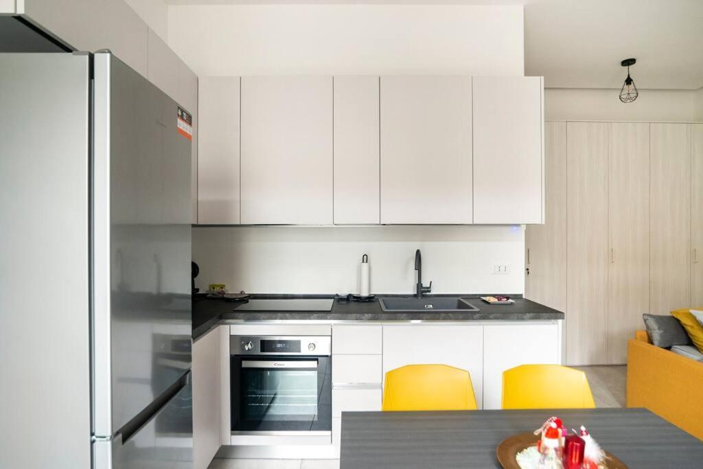 Dimora Di Privacy Fronte Parco E Ospedale Di Monza Apartment Lissone Exterior foto